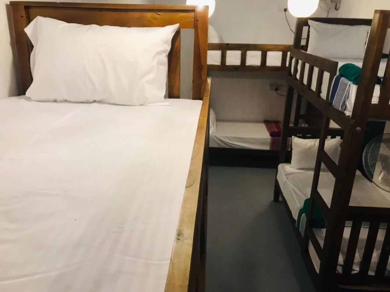 Tharurashmi Sea Pond Villa & Surf Hostel - Hiriketiya Диквела Екстериор снимка